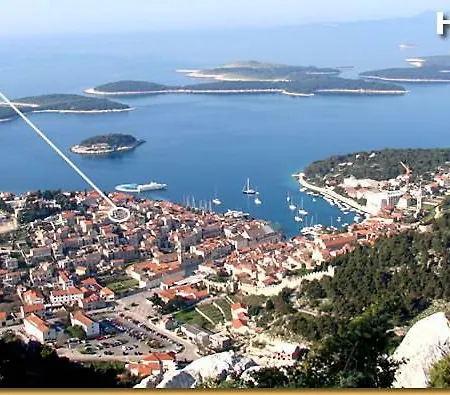 Zakaria Hvar 3*